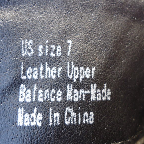 SIZE 7. Very Volatile Leopard Print Booties. - Picture 12 of 16